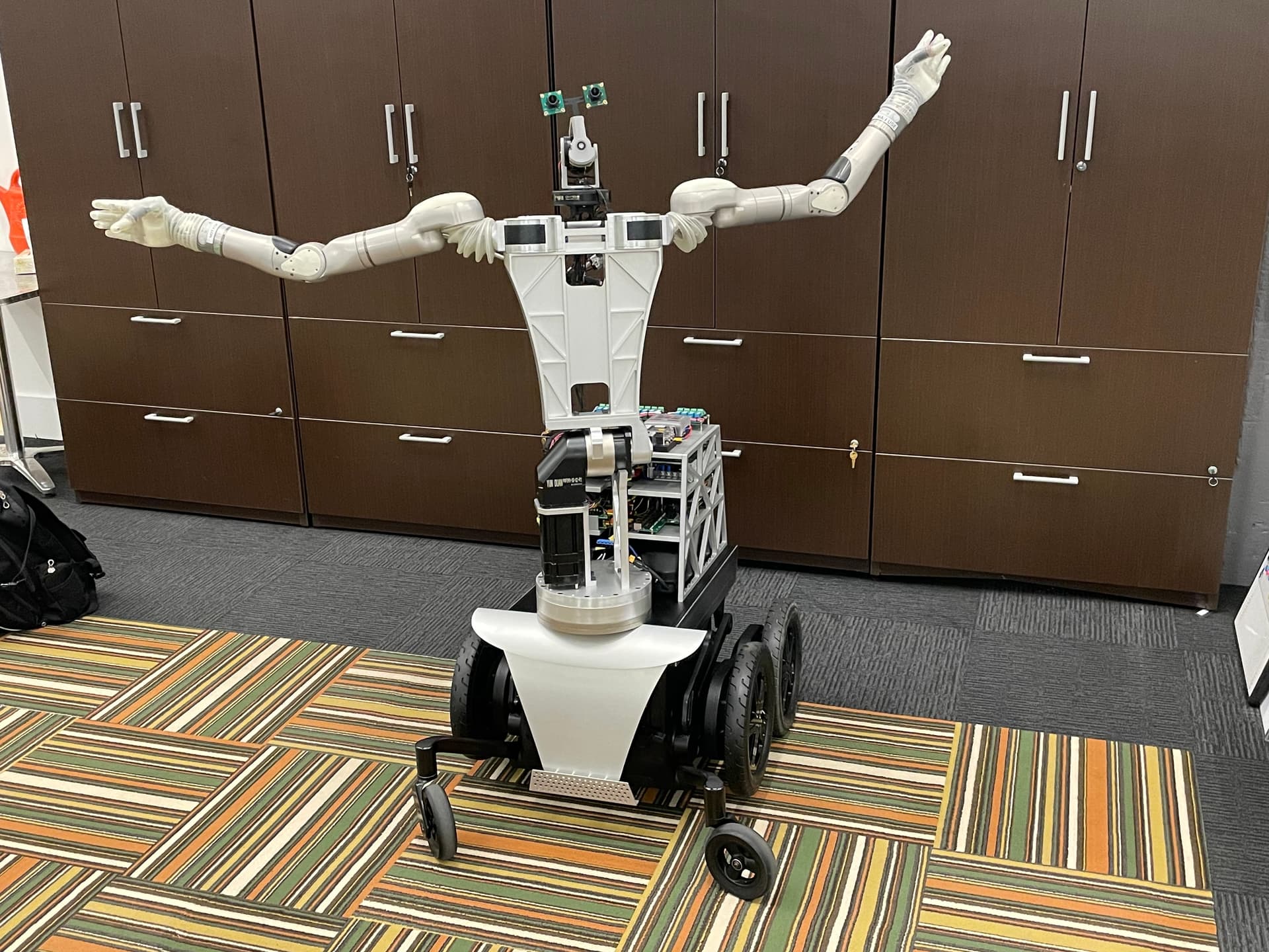 MH1 Humanoid Robot